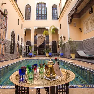 4* رياد Baraka